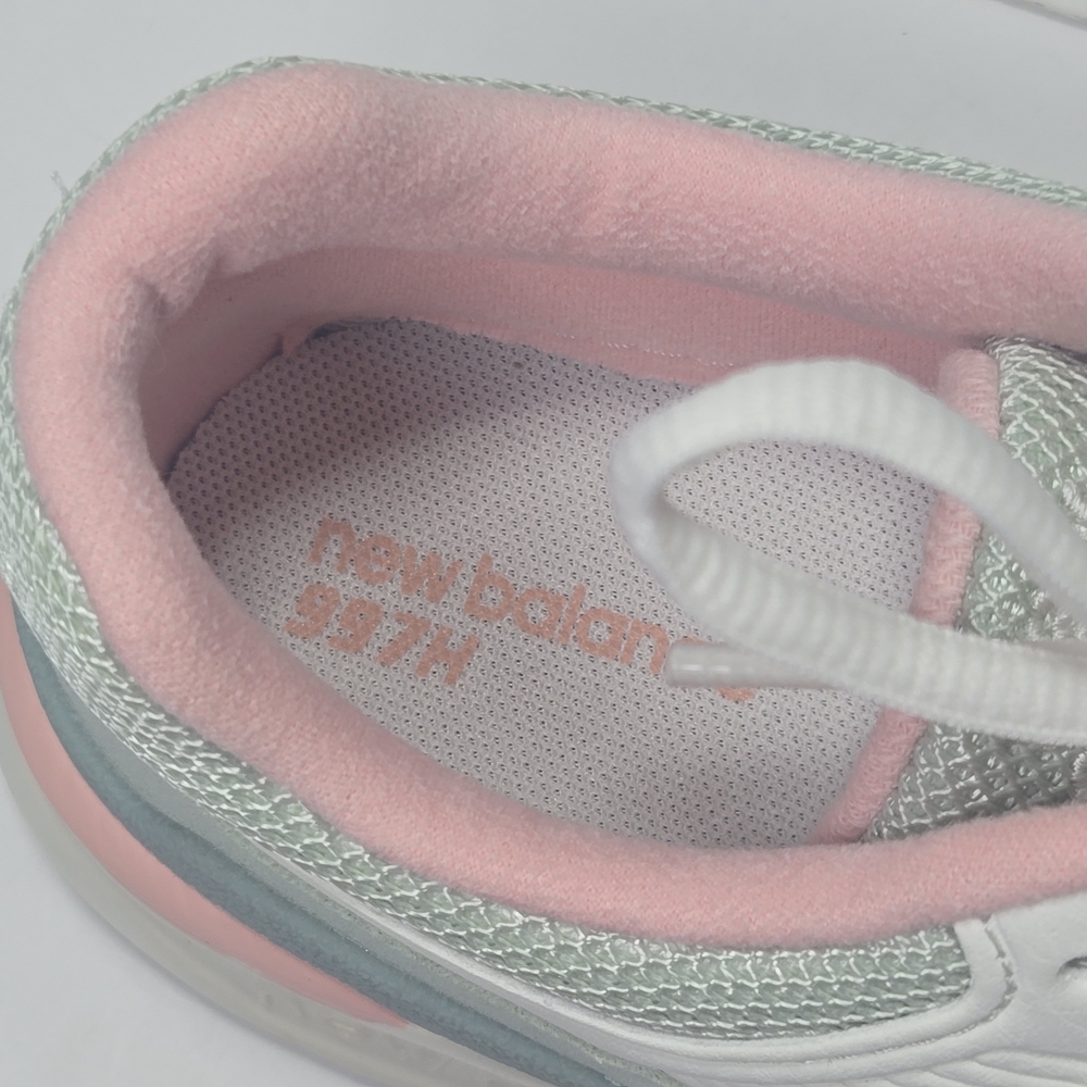 New Balance 997H Kid's Mint and Pink Sneakers Size 2 1/2 2.5 Little Kids - Picture 10 of 12
